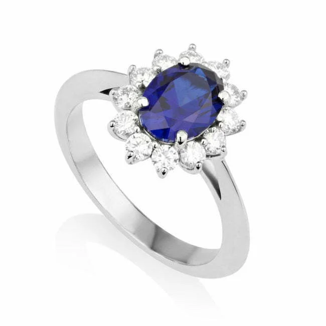 טבעת דיאנה משובצת יהלומים מזהב לבן עם אבן חן כחולה