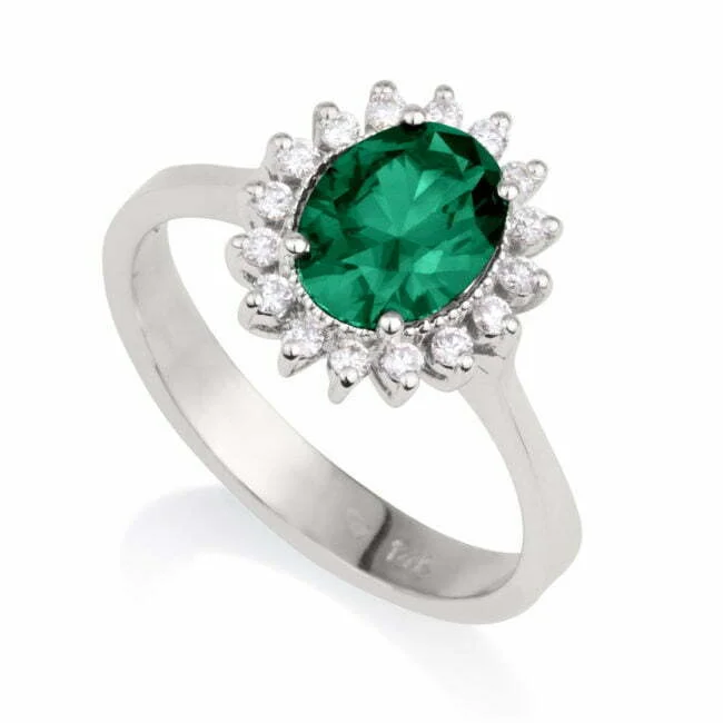 טבעת דיאנה משובצת יהלומים מזהב לבן עם אבן חן ירוקה