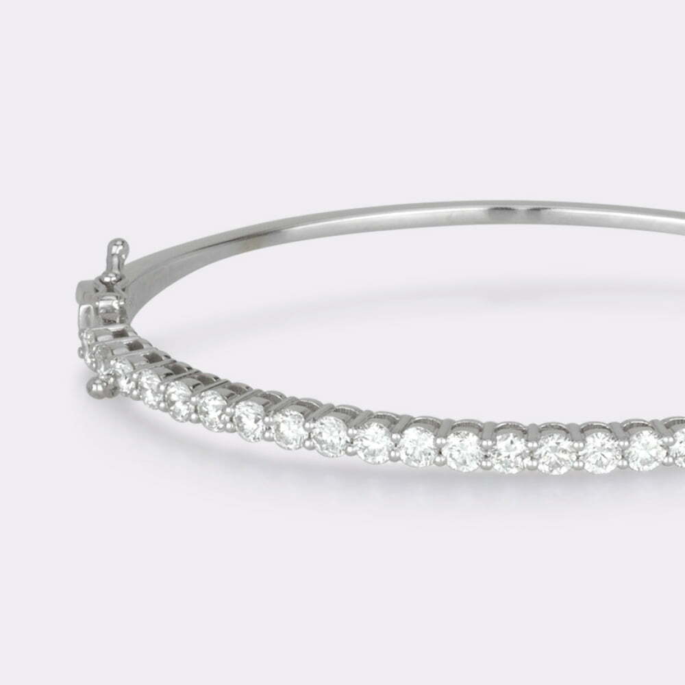 צמידים קשיחים