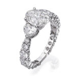 טבעת אובל לבבות יהלומים