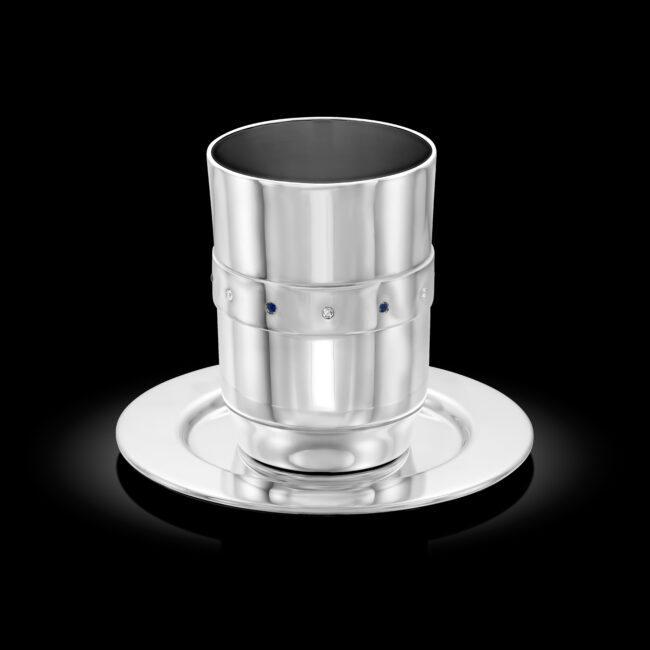 כוס קידוש מכסף עם יהלומים וספיר