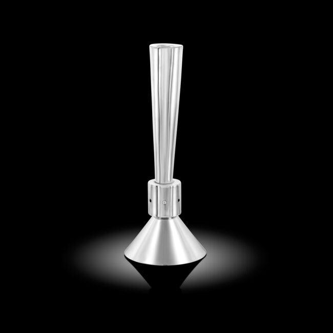 פמוט מכסף עם יהלומים