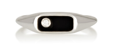 טבעת חותם זהב לנשים עם אמייל שחור ויהלום