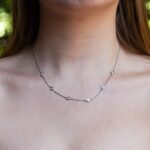 שרשרת היילו מזהב לבן משובצת יהלומים