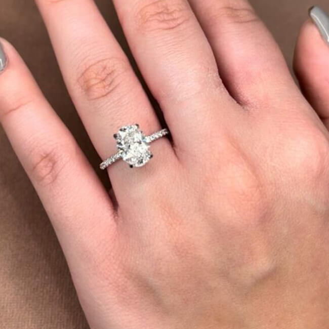 טבעת אירוסין אובלית