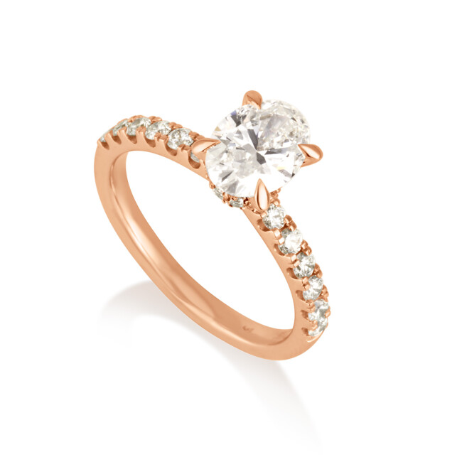 טבעת אירוסין מזהב אדום משובצת יהלומי מעבדה דגם זהרה