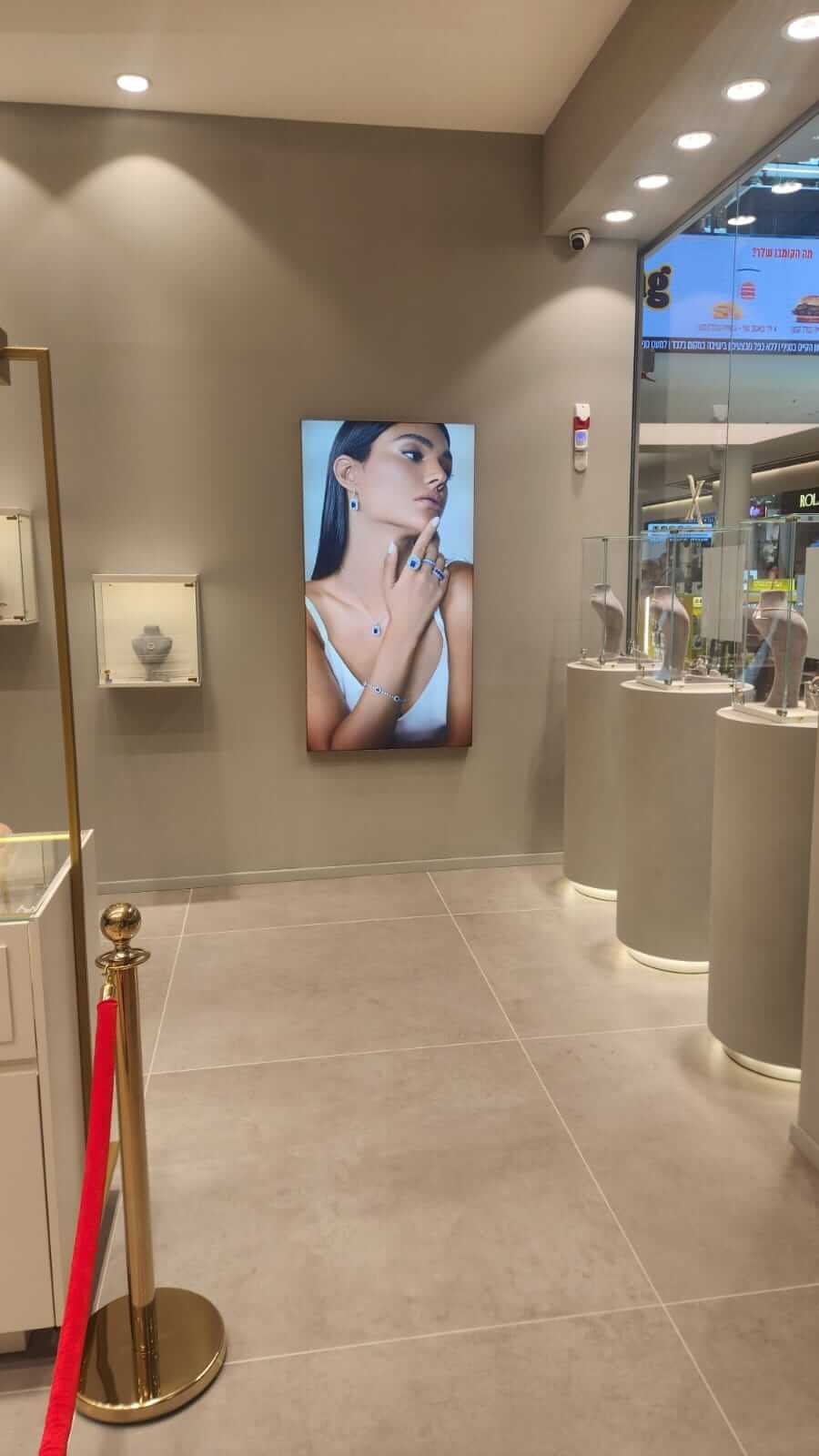 חנות אקס לאב ברעננה